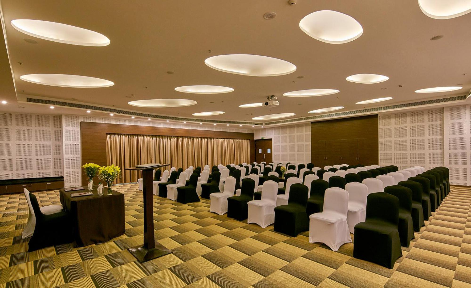 Signature Club Resort Devanahalli Exterior foto