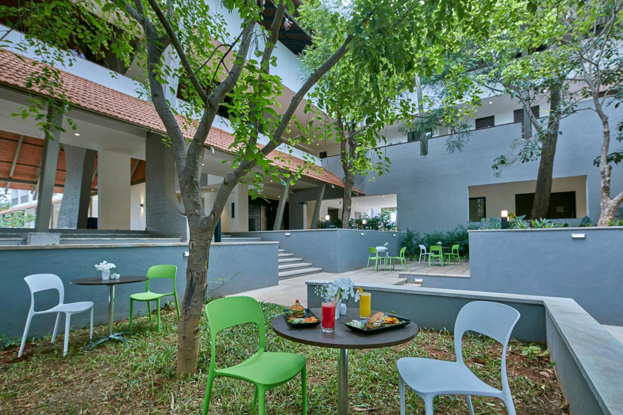 Signature Club Resort Devanahalli Exterior foto